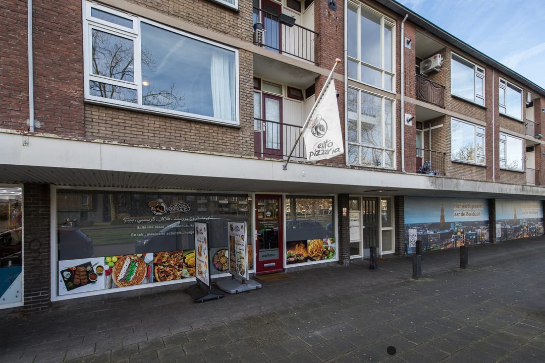 Photo 37 of Meridiaan 28-B