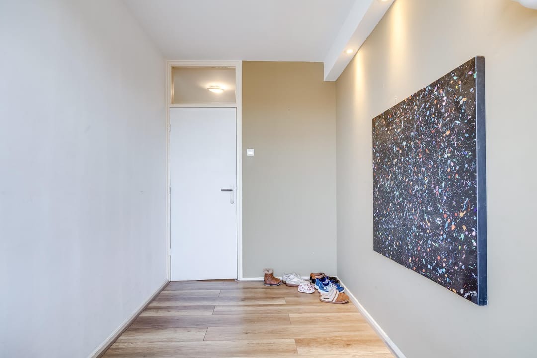 Photo 28 of Meridiaan 28-B