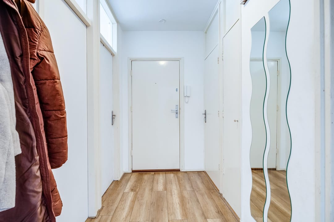 Photo 8 of Meridiaan 28-B