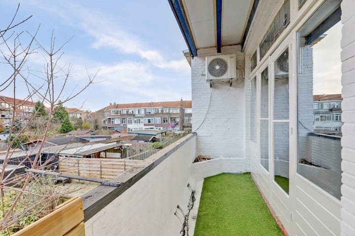 Photo 22 of Sweelinckstraat 117