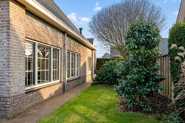 Photo 51 of Speenkruid 14