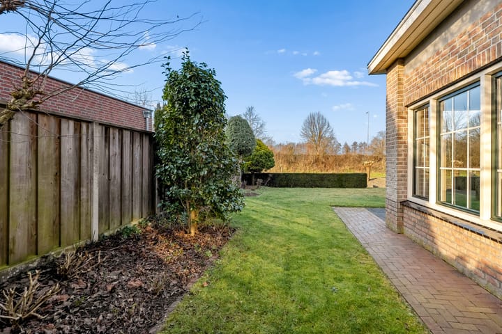 Photo 55 of Speenkruid 14