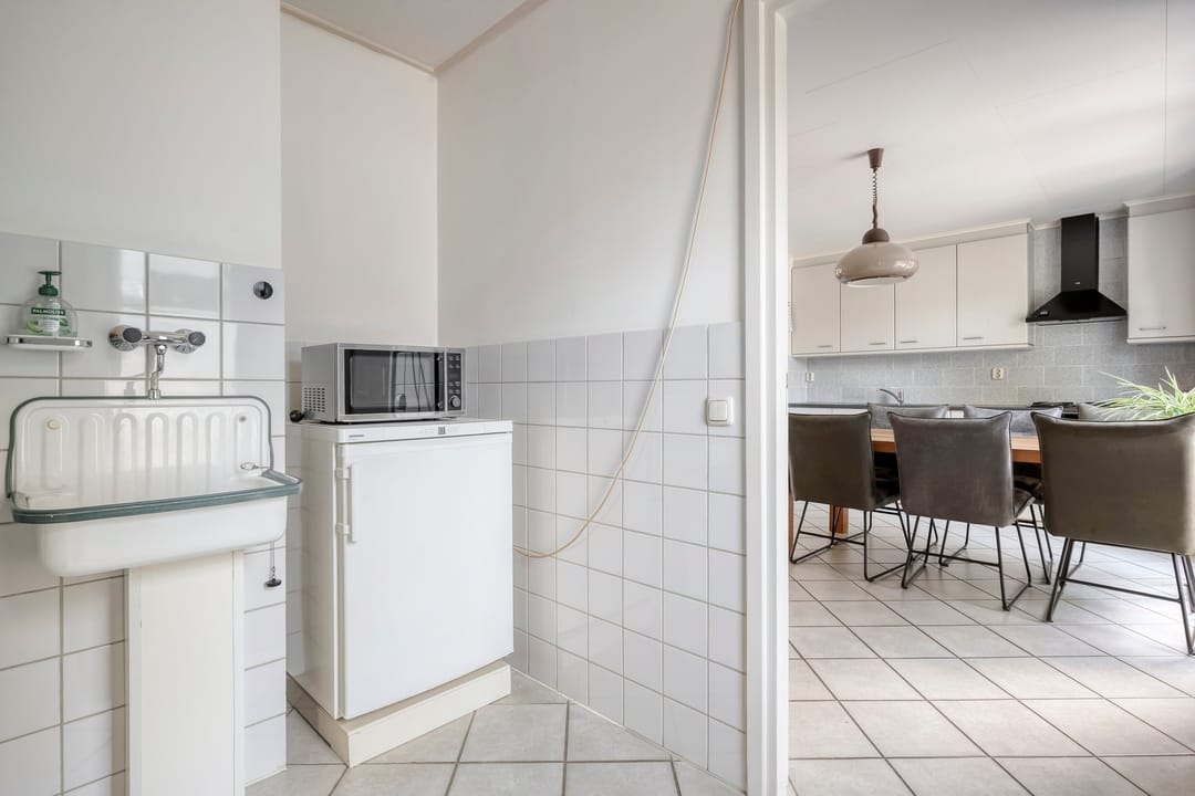 Photo 23 of de Hare 84