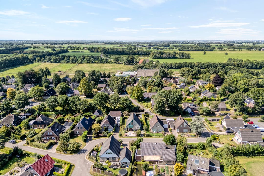 Photo 53 of de Hare 84