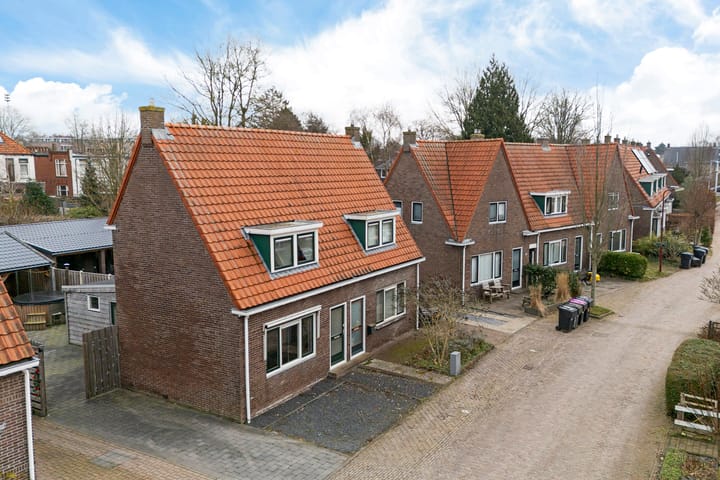 Photo 2 of Zuiderstraat 13