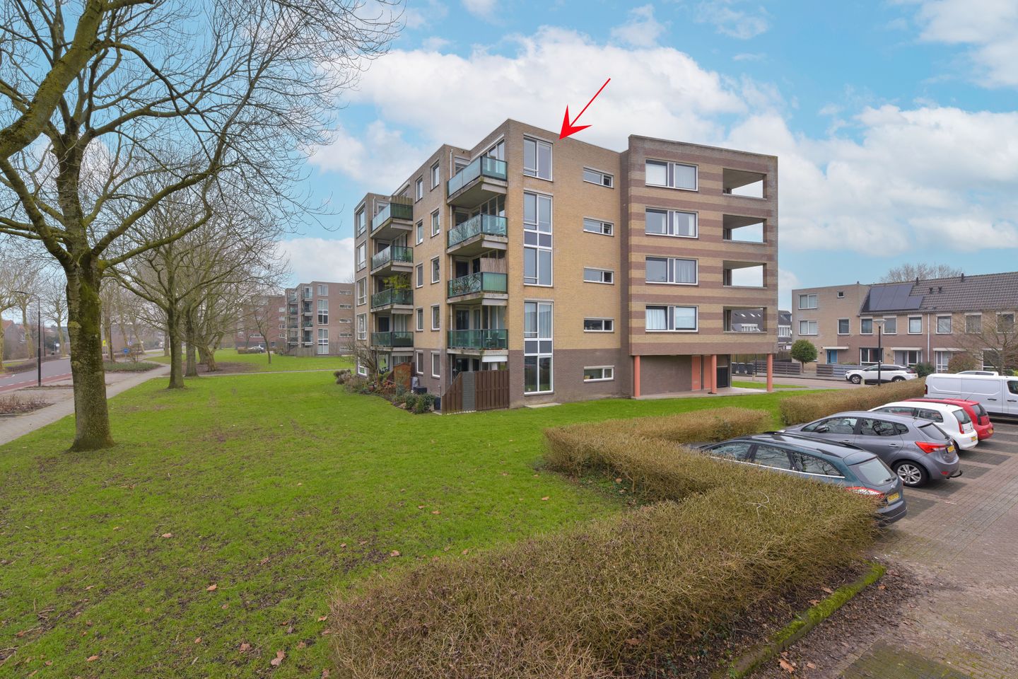 Foto 1 van Weegbree 67