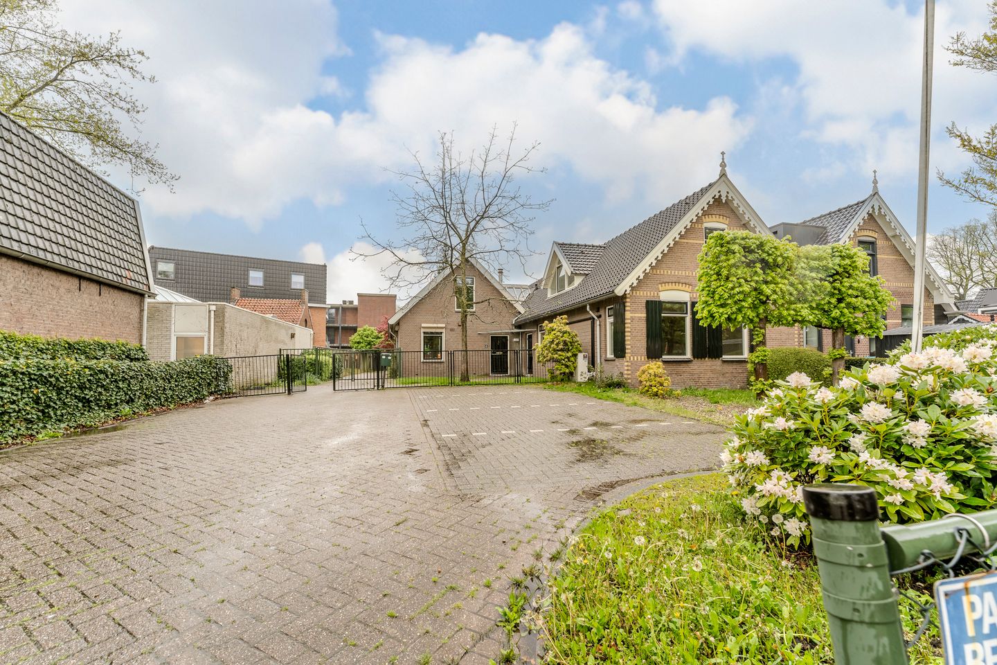 View photo 4 of Molenstraat 10