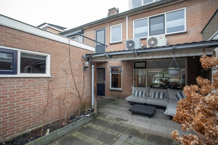Photo 42 of Asterstraat 14