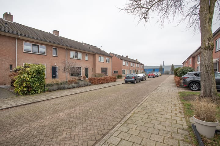 Photo 51 of Asterstraat 14