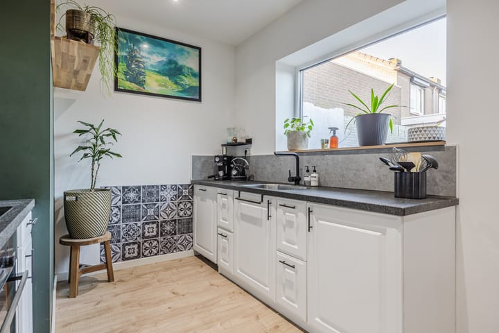 Photo 18 of Middenstraat 98