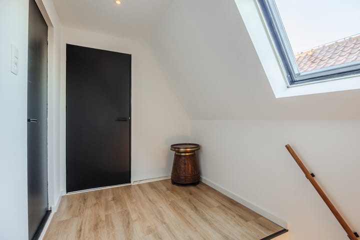 Photo 23 of Middenstraat 98