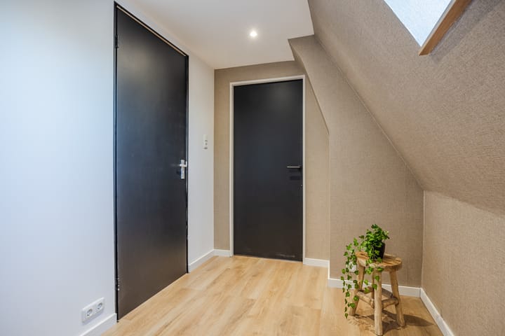 Photo 34 of Middenstraat 98