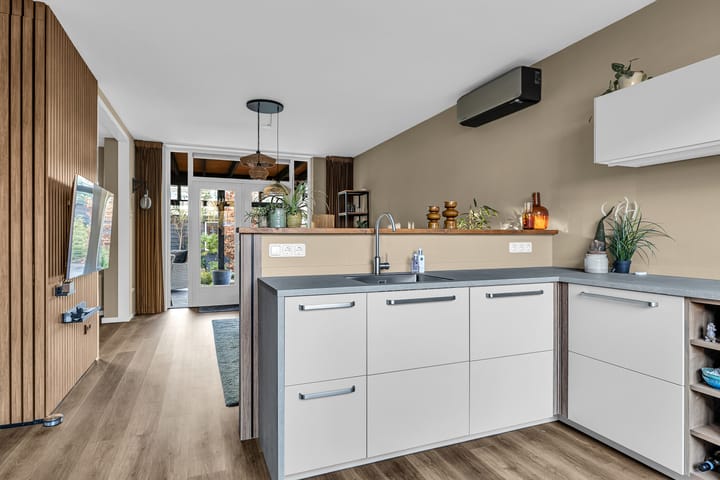 Photo 13 of Beneluxlaan 140