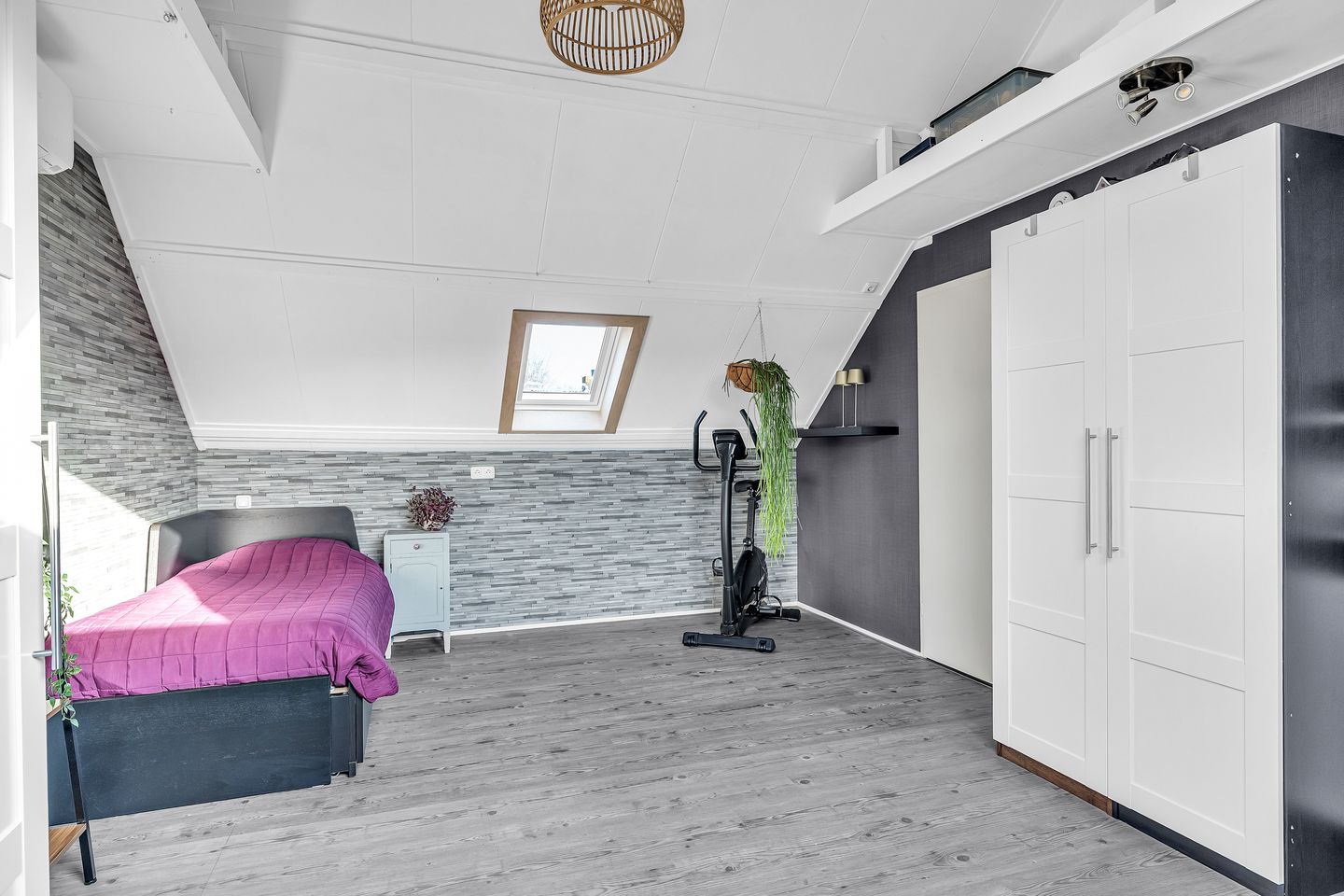 Photo 40 of Beneluxlaan 140