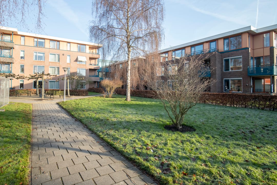 Foto 8 van Den Heuvel 47