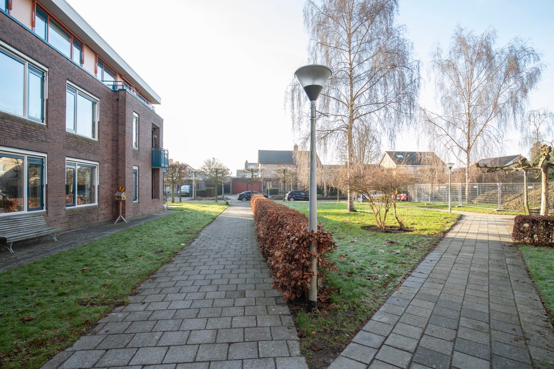 Foto 7 van Den Heuvel 47