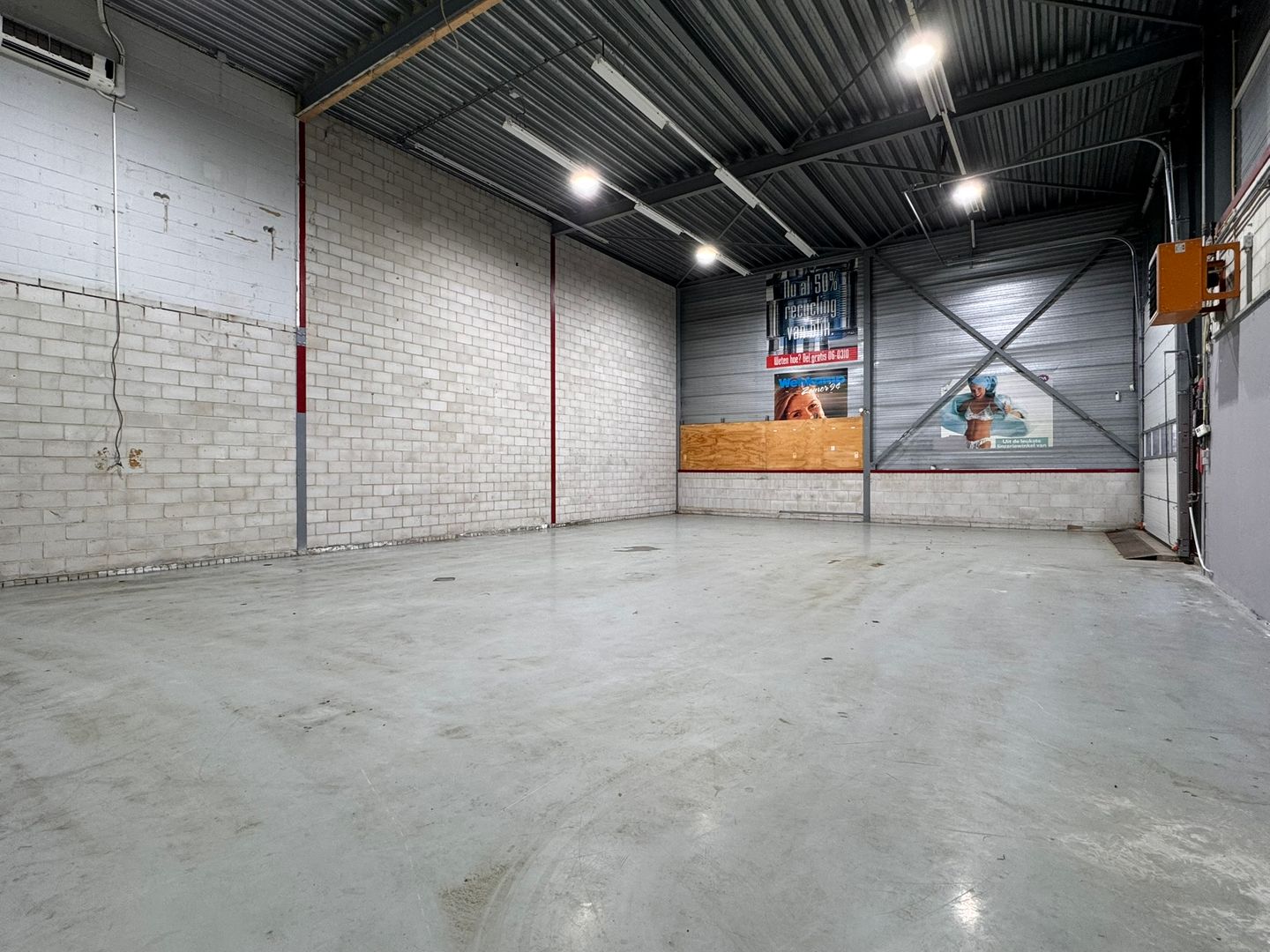 Bekijk foto 4 van De Dolfijn 32