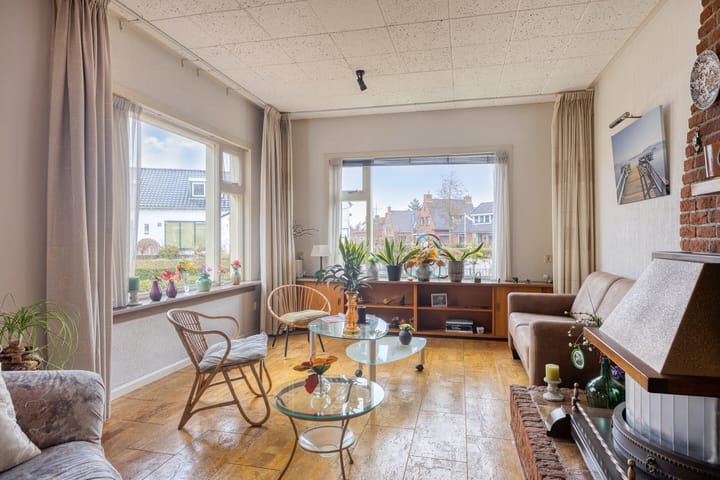 Photo 2 of Burg van Barneveldweg 15