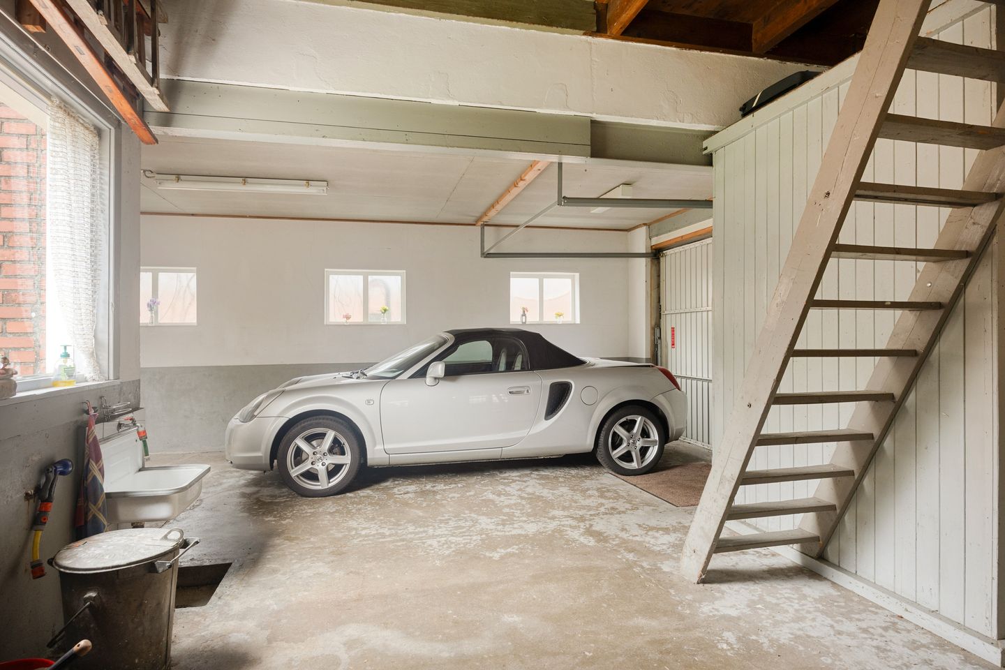 Photo 20 of Burg van Barneveldweg 15