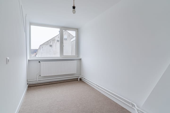 Foto 25 van Laarstraat 3