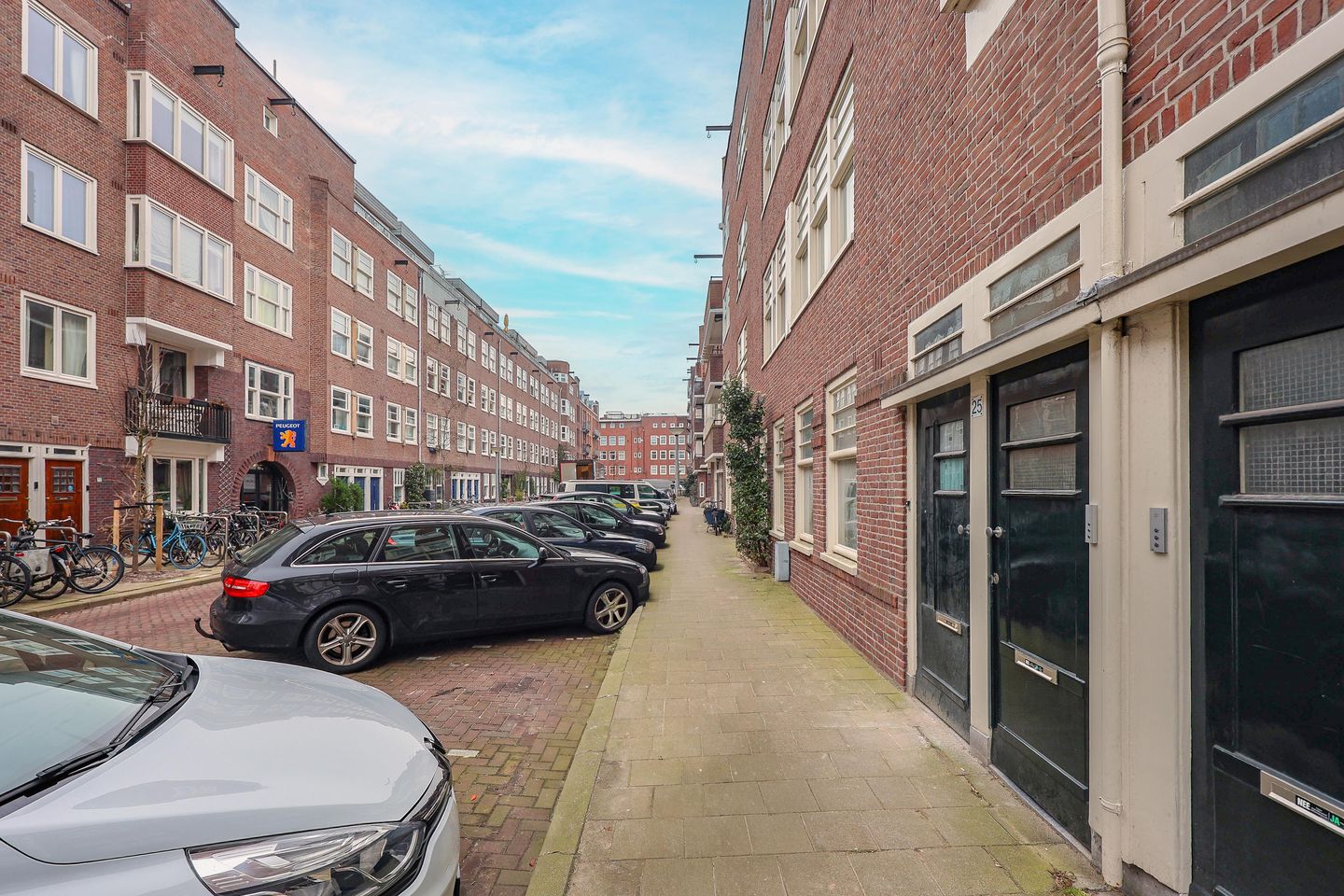 Foto 4 van Filips van Almondestraat 25-2