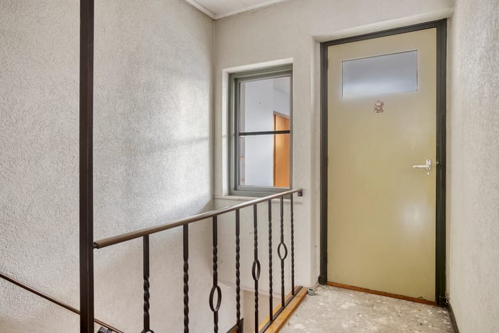 Photo 16 of Kalsdonksestraat 8-A