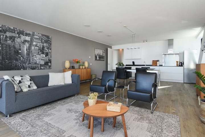 Foto 19 van Anna van Buerenplein 272