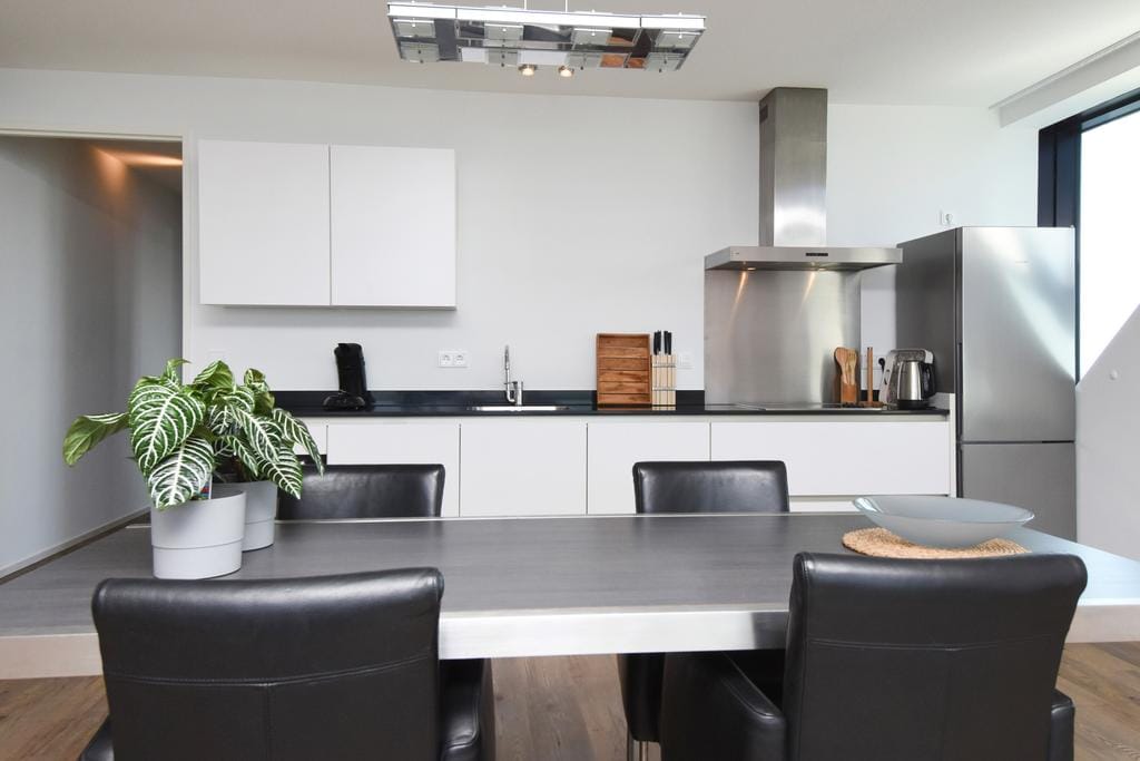 Foto 24 van Anna van Buerenplein 272