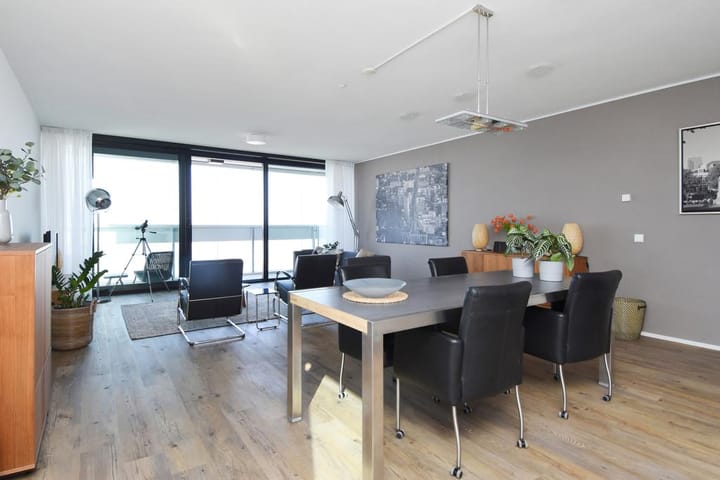 Foto 25 van Anna van Buerenplein 272