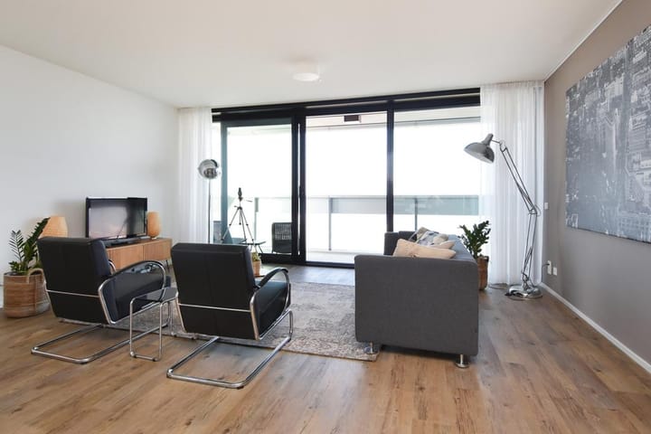 Foto 8 van Anna van Buerenplein 272