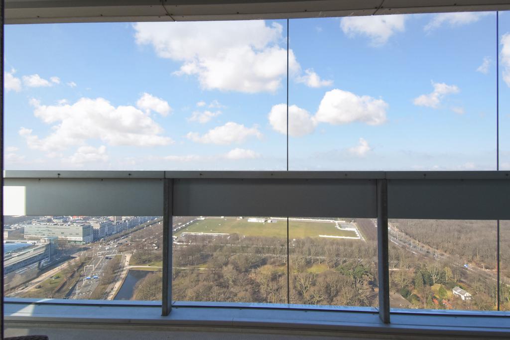 Foto 12 van Anna van Buerenplein 272