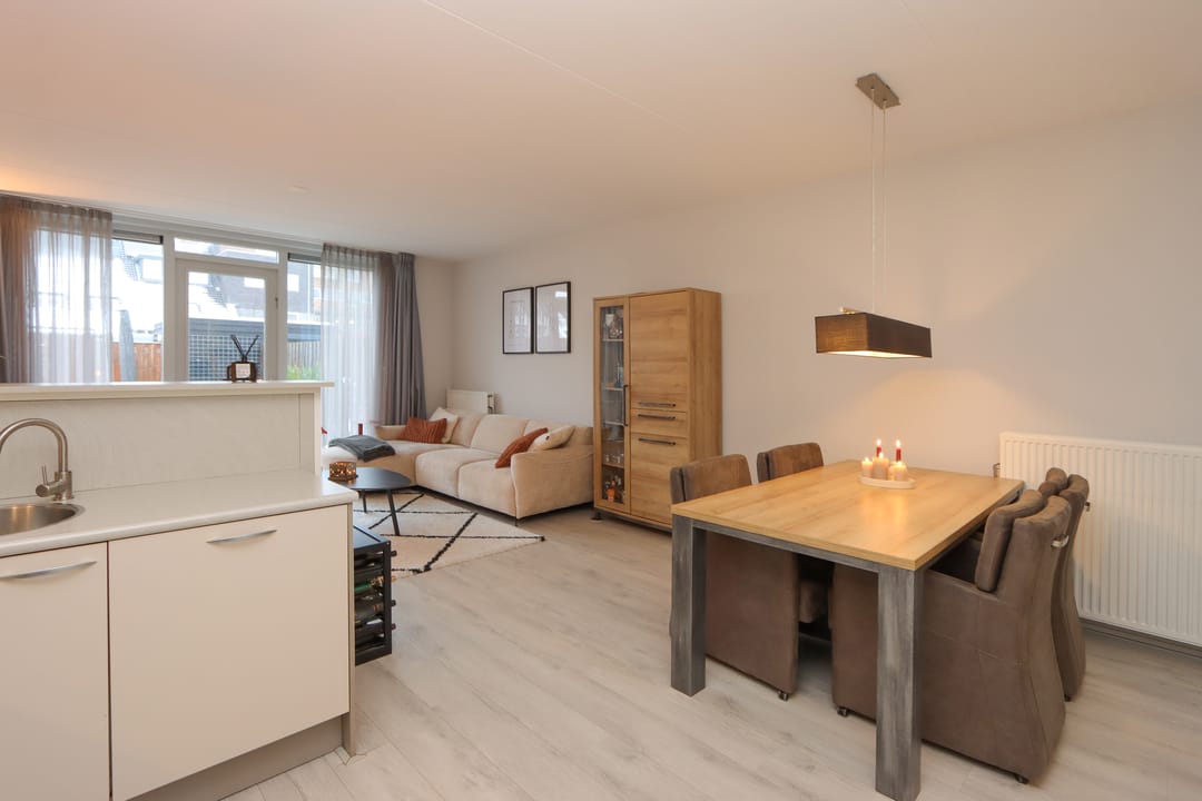 Photo 11 of Bremenstraat 54