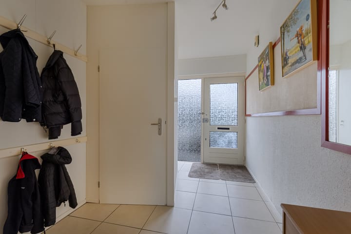 Foto 16 van Obe Postmaplein 14