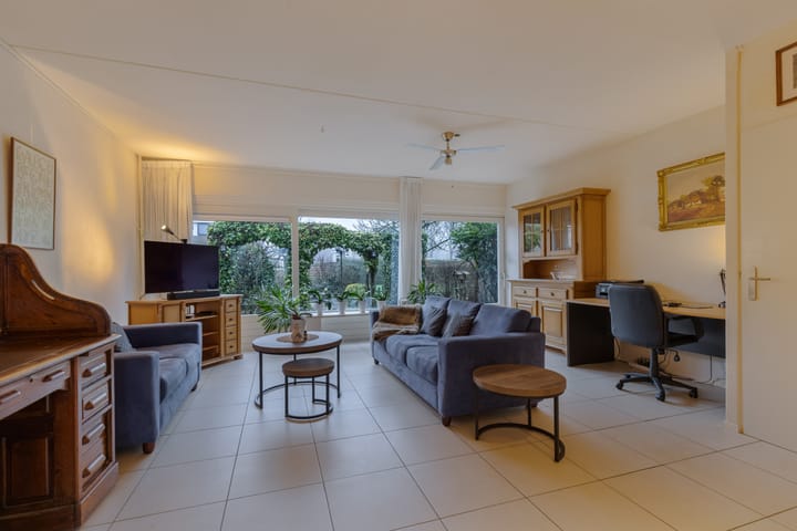 Foto 4 van Obe Postmaplein 14