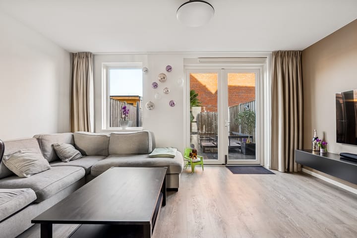 Photo 2 of Frits Zernikeplein 3