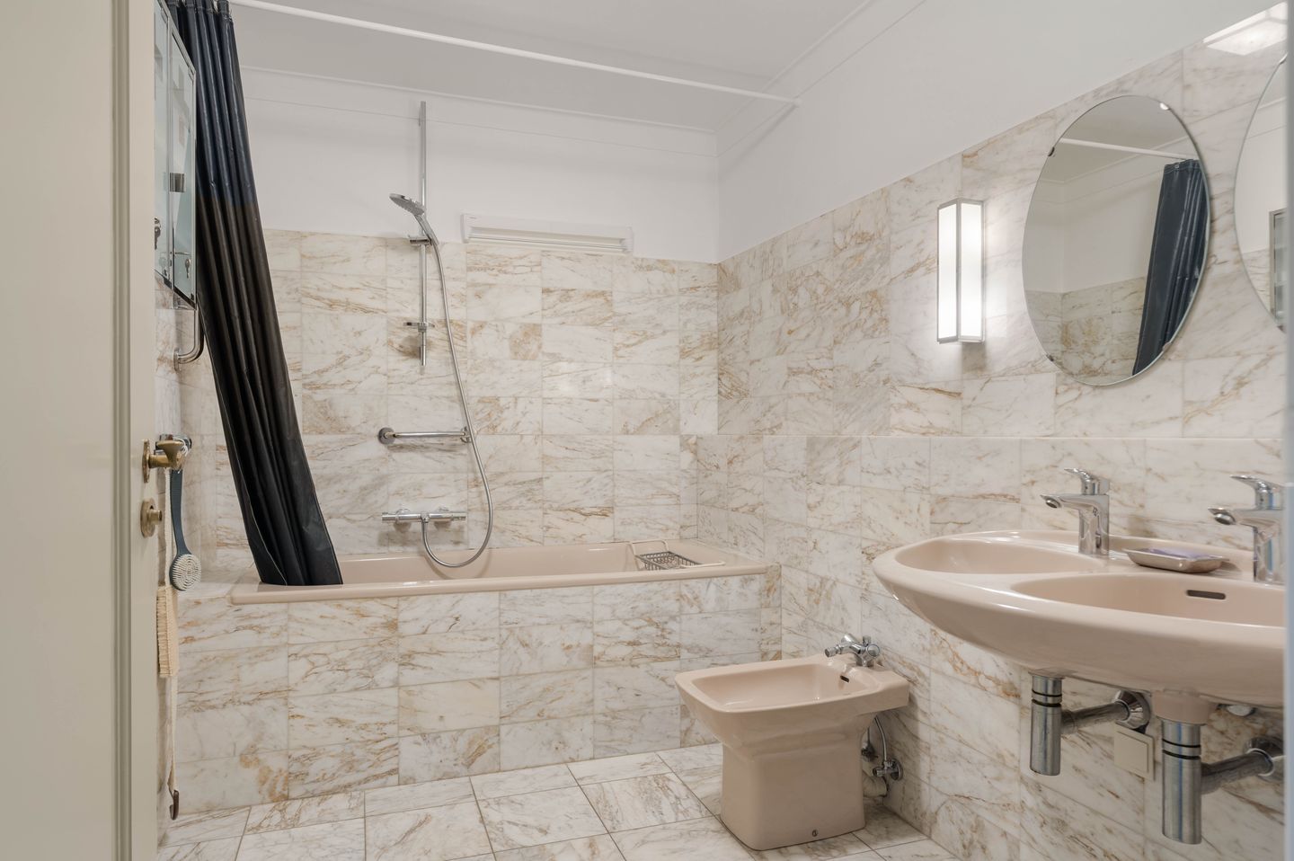 Photo 19 of Utrechtseweg 121-A