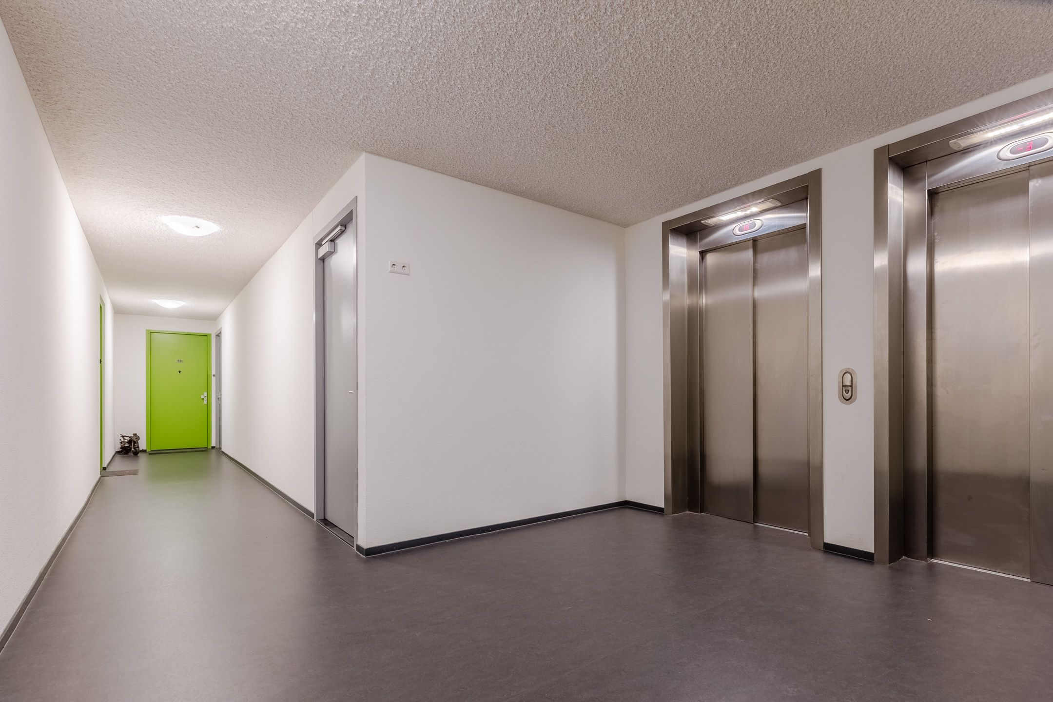 Photo 9 of Hermitage 98