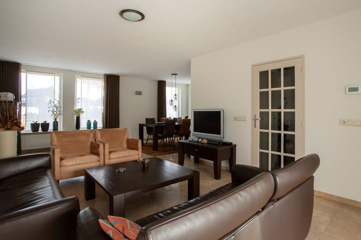 Foto 7 van Lange Trekken 28