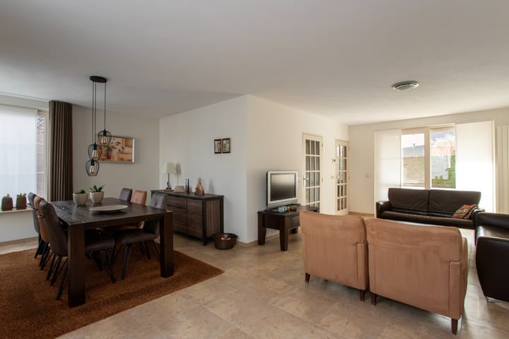 Foto 9 van Lange Trekken 28