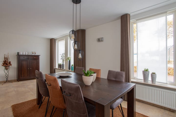 Foto 11 van Lange Trekken 28