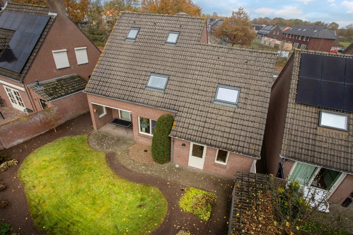 Foto 2 van Lange Trekken 28