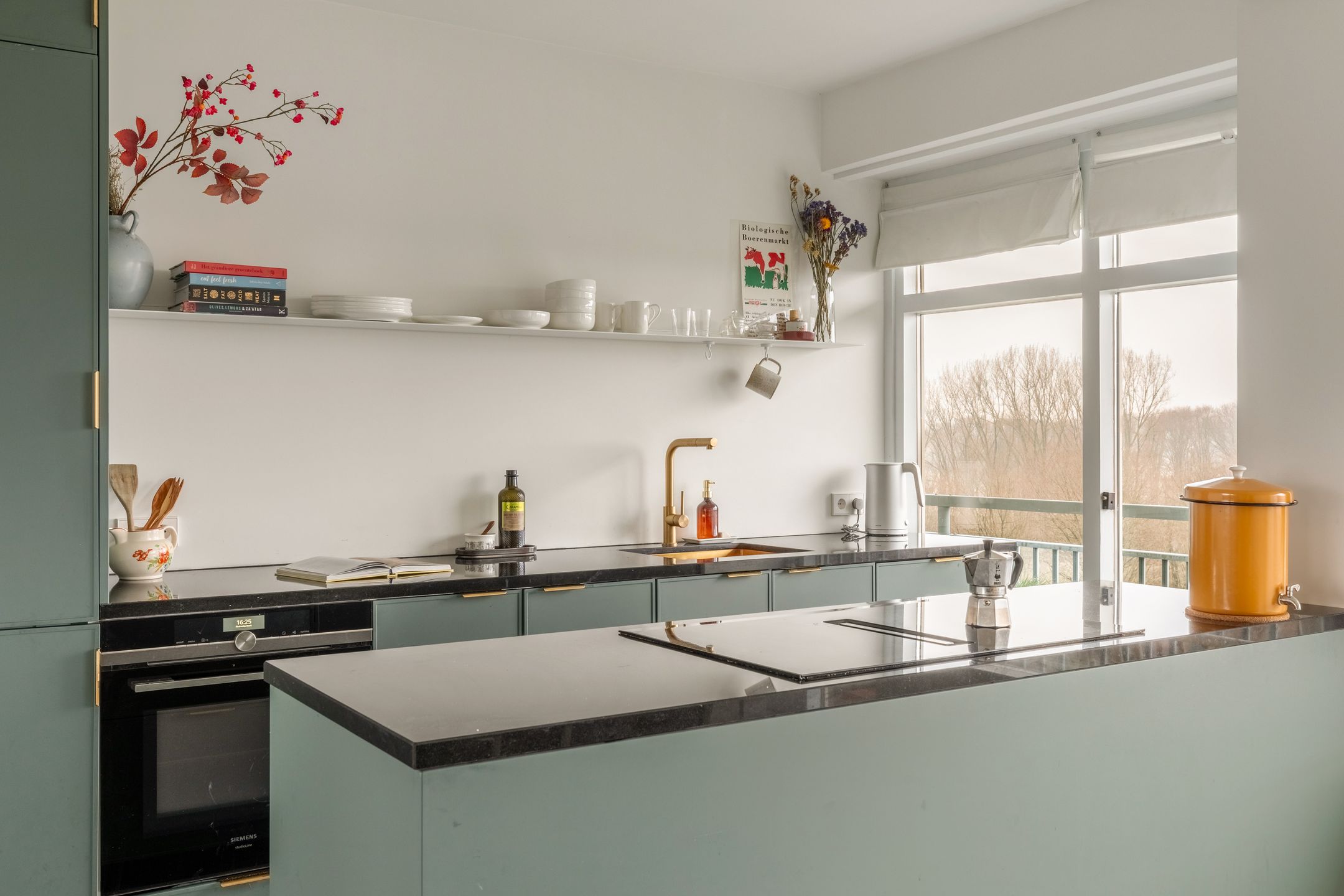 Foto 12 van Burgemeester Hogguerstraat 989