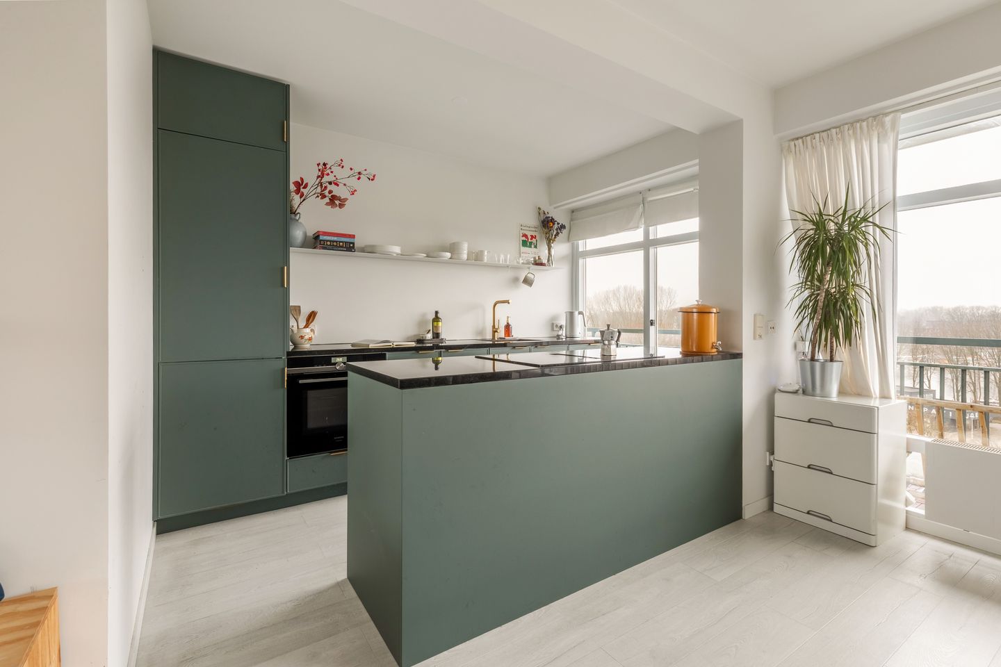 Foto 10 van Burgemeester Hogguerstraat 989