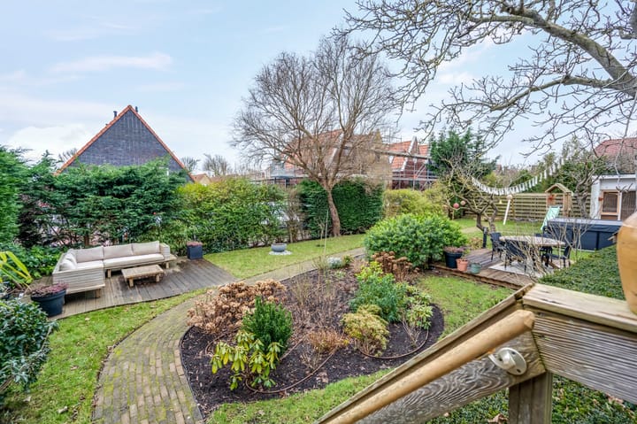 Photo 2 of Willem de Vlaminghweg 37