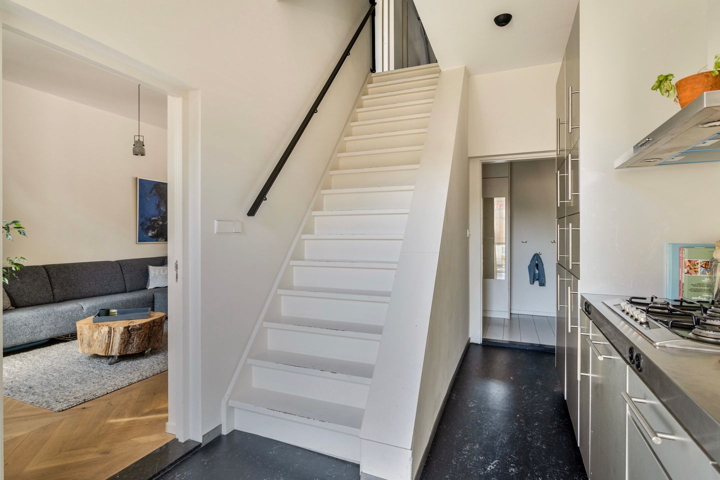 Photo 4 of Nieuwlandstraat 29