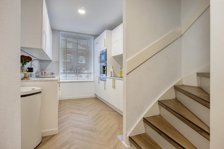 Foto 8 van Moerkerkestraat 25-B