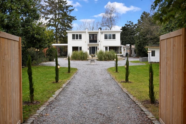 Foto 2 van Achel Statie 76