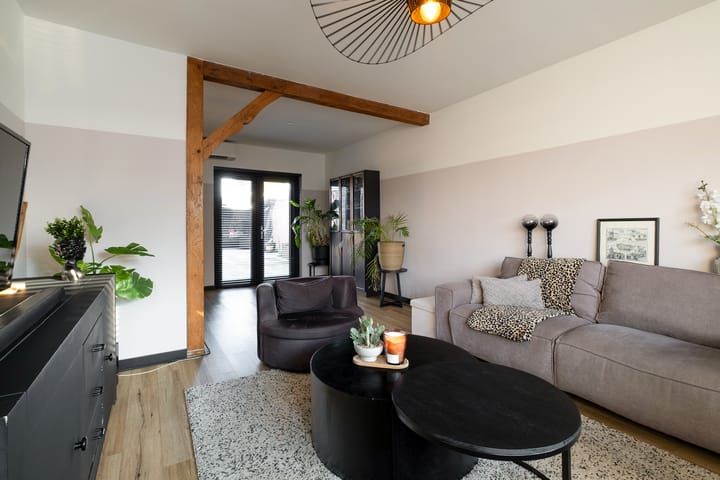 Photo 10 of Van Mislostraat 6