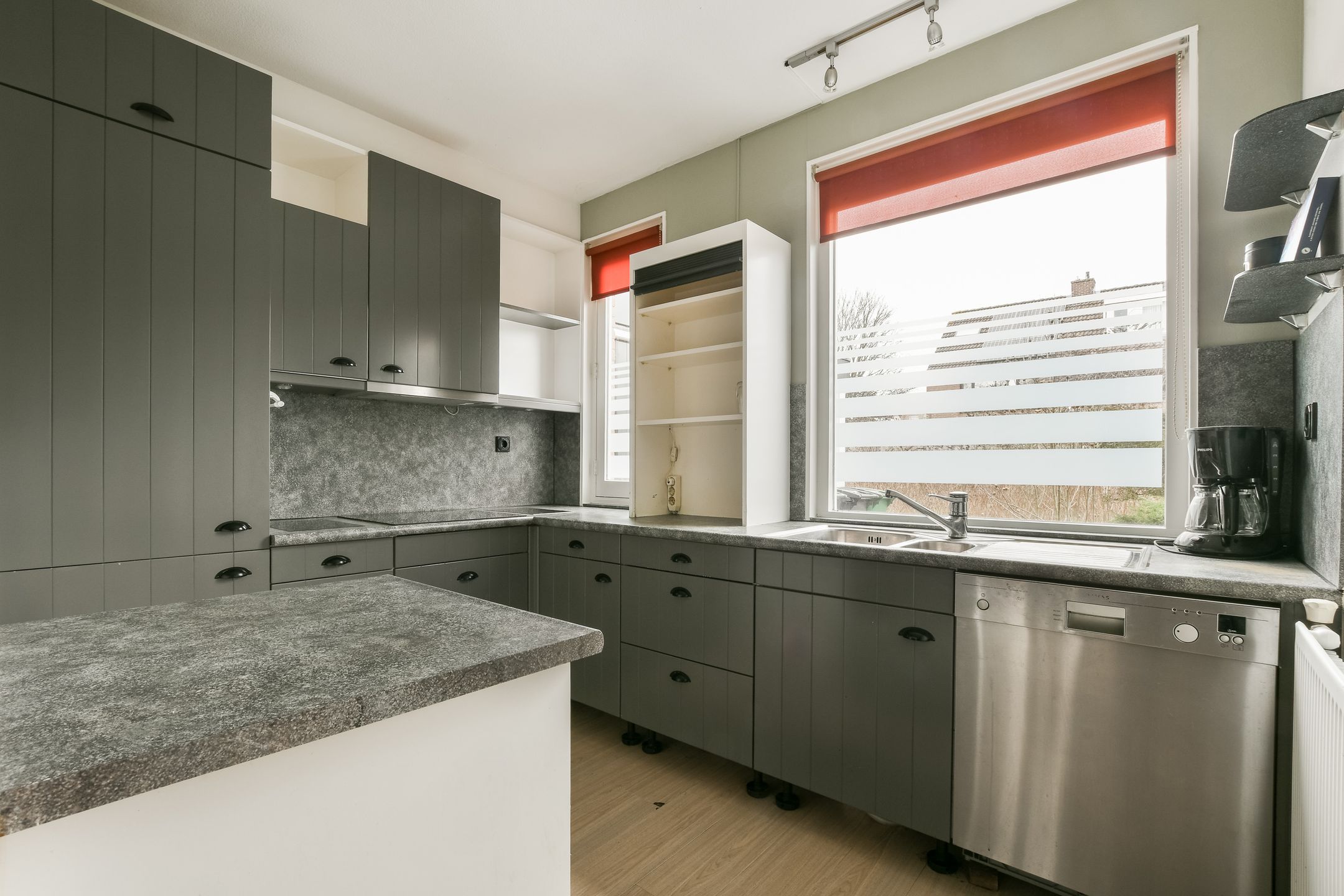 Foto 9 van Korvet 35