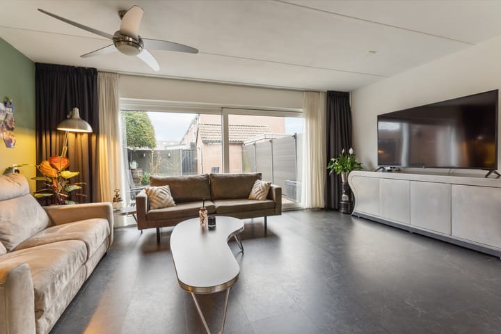 Foto 11 van Zalmplein 26